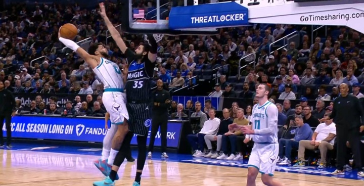 九游-😤会挽雕弓如满月！小桥垫步起飞抡圆了战斧隔扣比塔泽！