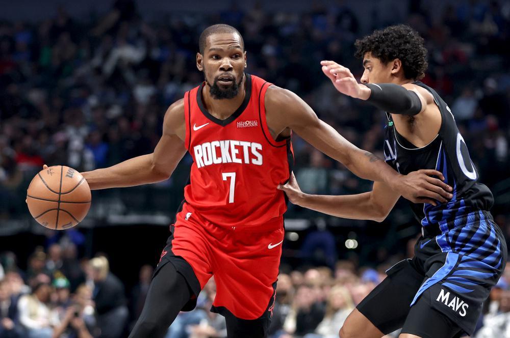 九游体育-火箭惨败黄蜂，抢板投二次战术已破产！杜兰特一个人救不了他们